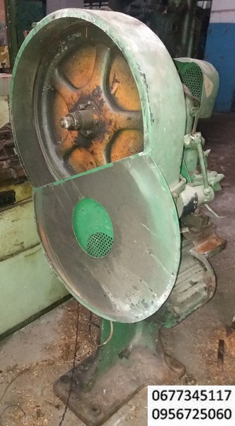 пресс кривошипный  8 тонн усилием производства германии , пресс с кривошипно-шатунным механизмом действия и электрическим питанием , пресс с регулируемым столом, пресс механический германия,олх,предназначен для операций холодной штамповки: вырубки, пробивки, гибки, неглубокой вытяжки , опресcовки  зажимов , скоб и наконечников на проводах , таблетпресс , таблетирование , возможность ручного , операций холодной штамповки из ленты, полосы и штучных заготовок, простота в работе и обслуживании ножного управления, штампы, пуансон , матрица, блоки штампов, пресс предназначен для различных , пресс небольшой кривошипный, пресс механический для небольшого бизнеса, Штампы, блоки штампов ,матрица, пуансон, штамповая оснастка, струбцины , штативы, ручной пресс для штамповки, рычажный ручной пресс для штамповки, пресс гараж , пресс мастерская, предназначен для штамповки деталей на провал, а также других операций штамповки с необходимым усилием до 8 тонн. Ход ползуна регулируемый, , Пресс может работать в нескольких режимах. «Одиночный ход» — кнопочное двуручное управление применяется при штамповке из штучных заготовок с загрузкой и выгрузкой вручную. Имеется возможность управления от педали применяемая при штамповке из листа, полосы или крупногабаритных заготовок, которые в процессе опускания ползуна необходимо удерживать руками.